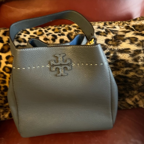 Tory Burch McGraw Purse - Picture 3 of 6